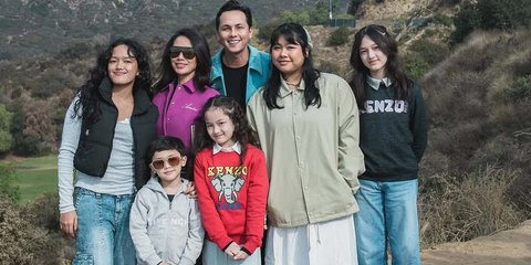 Nyaris Gagal Berangkat, Potret Andhika Pratama & Ussy Sulistiawaty Boyong Semua Anak-anak Liburan ke Los Angeles