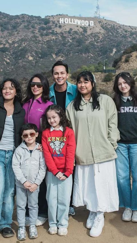 Nyaris Gagal Berangkat, Potret Andhika Pratama & Ussy Sulistiawaty Boyong Semua Anak-anak Liburan ke Los Angeles