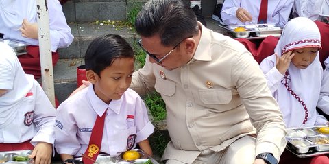 Cerita Gubernur Lemhanas Kaget Lihat Antusias Siswa SD dan SMP saat Dapat Makan Bergizi Gratis