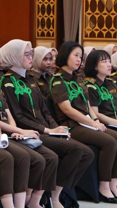 Pesan Para Kajati Pada Apel Perdana Kejaksaan RI Tahun 2025: Jaga Integritas, Profesional, Bijak Menggunakan Medsos