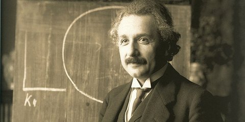 60 Kata Kata Albert Einstein Bahasa Inggris yang Menginspirasi