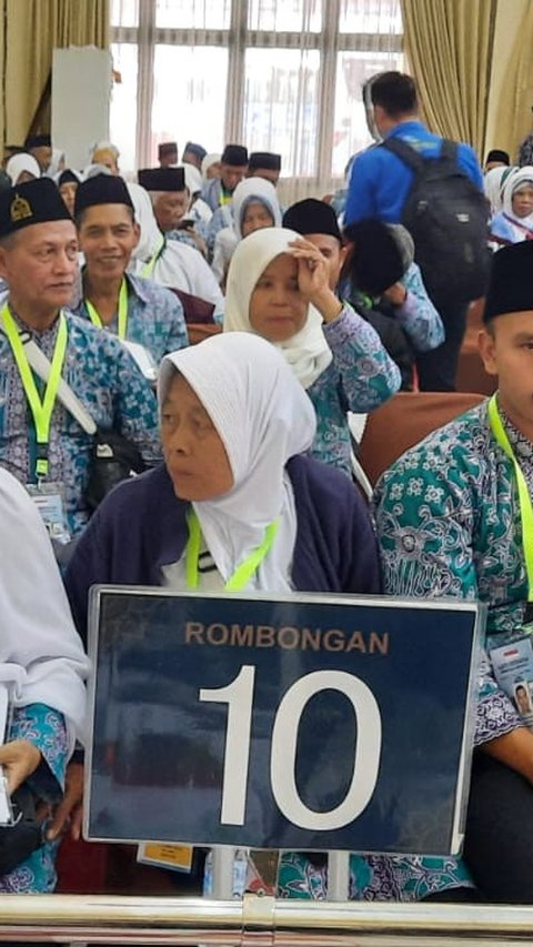 DPR Ungkap Temuan Timwas Haji: Pendamping Tak Kawal Jemaah, Malah Sibuk Jalan-Jalan ke Mal