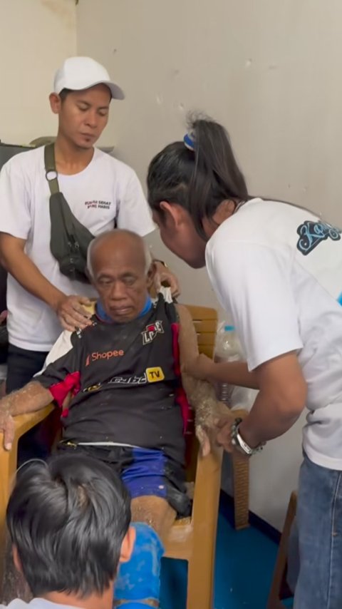 Sudah Bisa Berjalan, Panji Petualang Bantu Pengobatan Stroke Pak Tarno Oleh Kang Haris