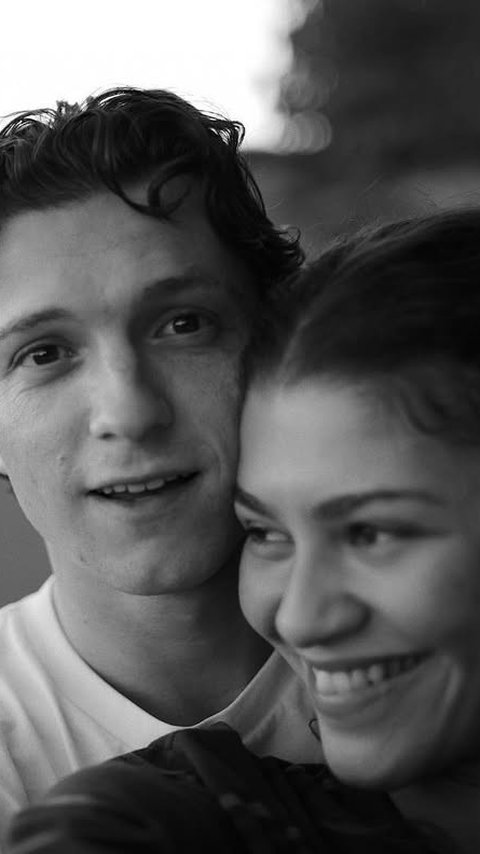 Tom Holland Akhirnya Resmi Bertunangan dengan Zendaya yang Sudah Membuatnya Tergila-gila Sejak Lama