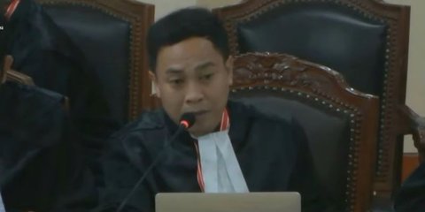 Sidang Sengketa Pilgub Jatim, Risma-Gus Hans Minta Pencoblosan Ulang Tanpa Diikuti Khofifah-Emil Dardak