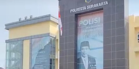 Jadi Sorotan, Poster Jokowi di Mapolresta Surakarta Diturunkan