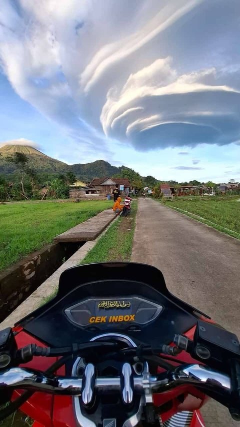 Heboh Awan Mirip UFO di Mojokerto, Ternyata Ini Nama Aslinya dan Bahayanya bagi Penerbangan Pesawat