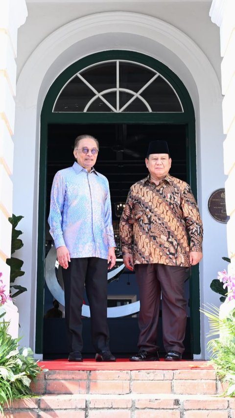 Momen Hangat Pertemuan Presiden Prabowo dan PM Anwar Ibrahim, Pererat Hubungan Bilateral di Rumah Tangsi Malaysia