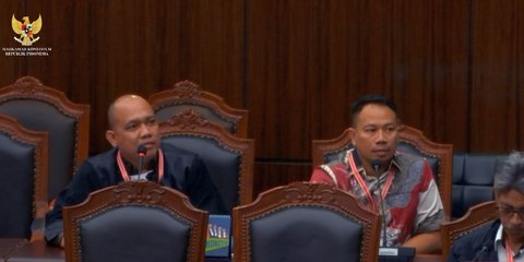 Momen Vicky Prasetyo Telat Datang Sidang MK Sampai Ditegur Hakim