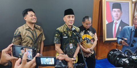 {{caption}}