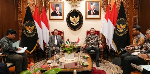 {{caption}}