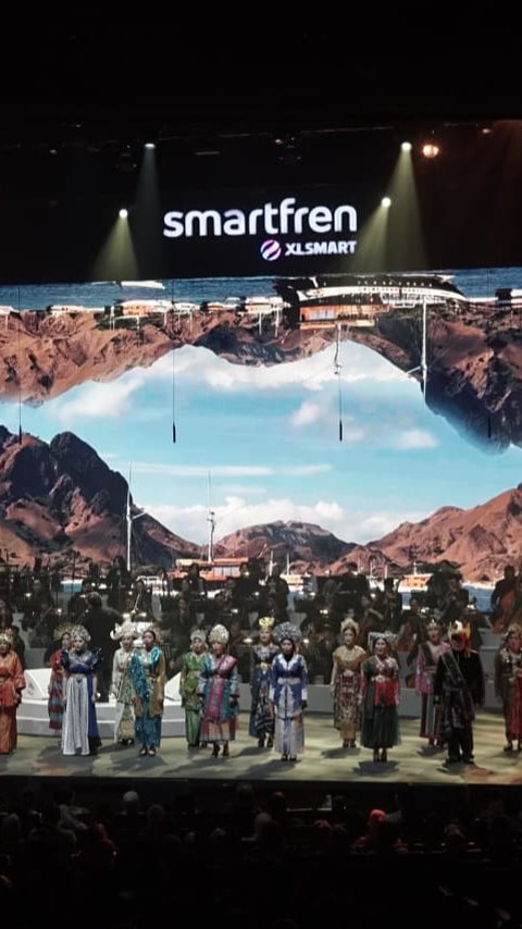 Kolaborasi Musik, Seni, dan Teknologi di Panggung Spektakuler Smartfren Malam 100 Cinta 2025