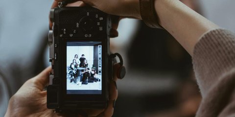 {{caption}}