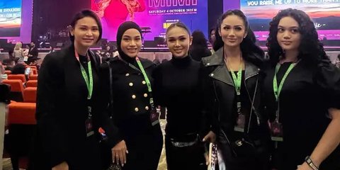 Momen Manis! Kris Dayanti dan Buah Hati Seru-Seruan di Konser Mariah Carey