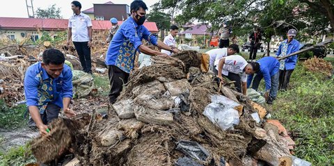 {{caption}}