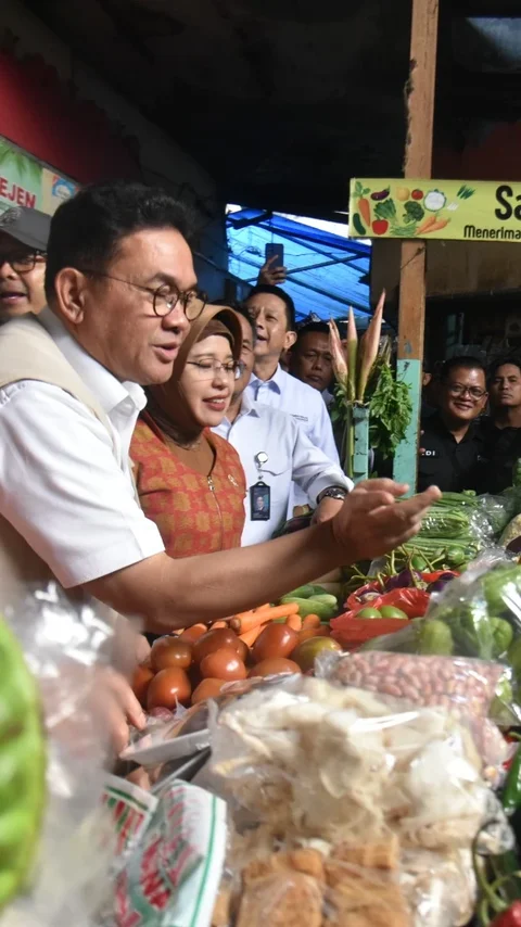 Pedasnya Bukan di Lidah, tapi di Harga, Mendag Budi Sampai Melipir ke Pasar Cihapit Bandung