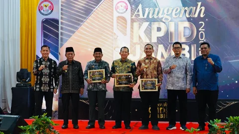 {{caption}}