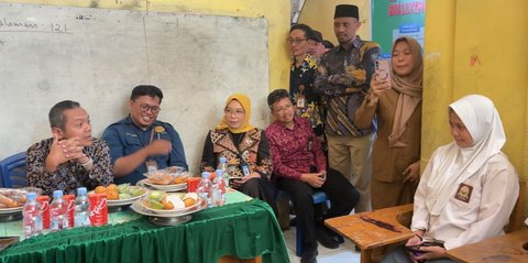 {{caption}}