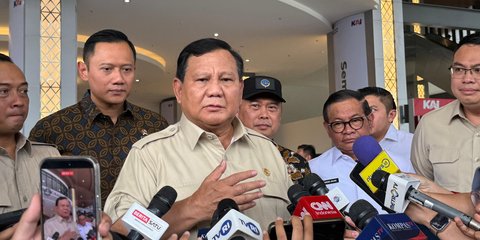 VIDEO: Prabowo Pasang Badan Soal Kereta Cepat Whoosh