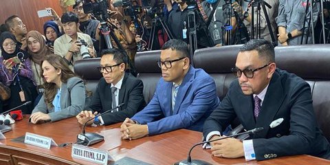 VIDEO: Tatapan Sahroni, Uya Kuya Hingga Nafa Urbach Dengarkan Pembacaan Putusan Sidang MKD DPR