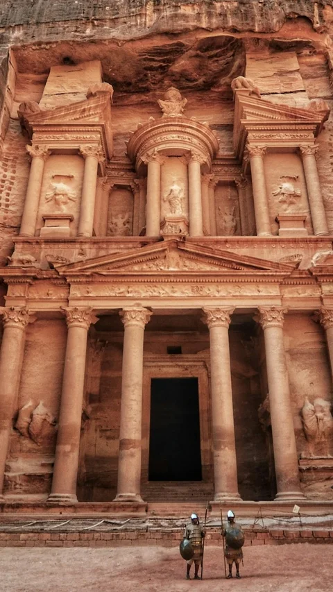 Mirip Kisah Indiana Jones, Arkeolog Temukan Makam Tersembunyi Berusia 2.000 Tahun di Petra