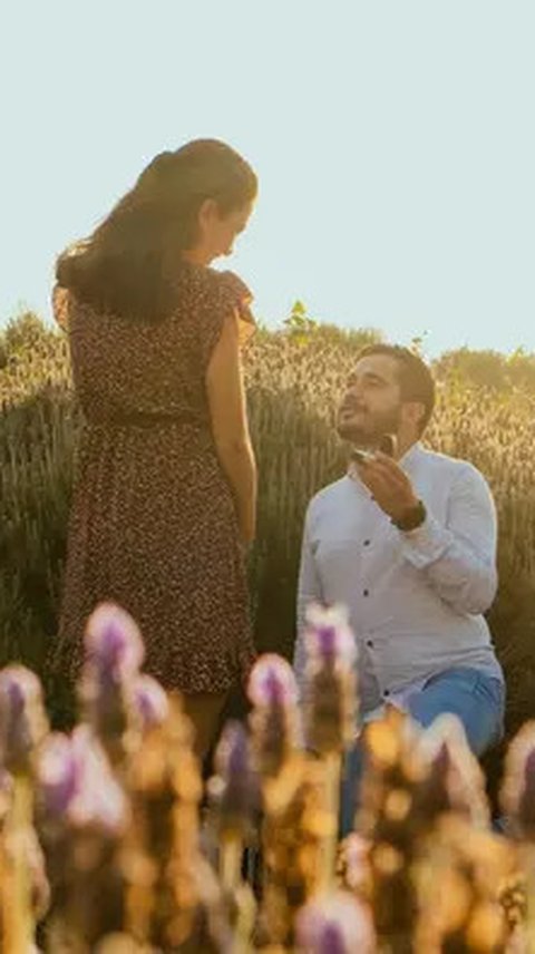 21 Ide Kreatif Rayakan Valentine Jarak Jauh, Buktikan Cinta Tetap Hangat Meski Terpisah Jauh