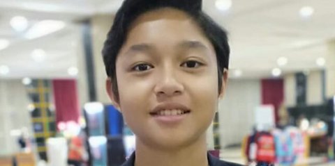 Tampan dan Miliki Bakat, Ini Potret Anak Artis yang Bikin Pangling