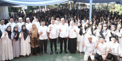 Sapa Murid SD di Bekasi, Wamensos Sosialisasi Program MBG dan Sekolah Rakyat