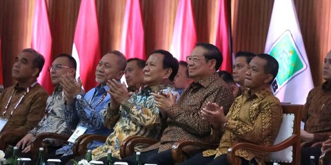 VIDEO: Hormat Dua Jenderal Tinggi Prabowo & SBY di Hambalang, Teddy Tak Ikut Kawal Acara KIM