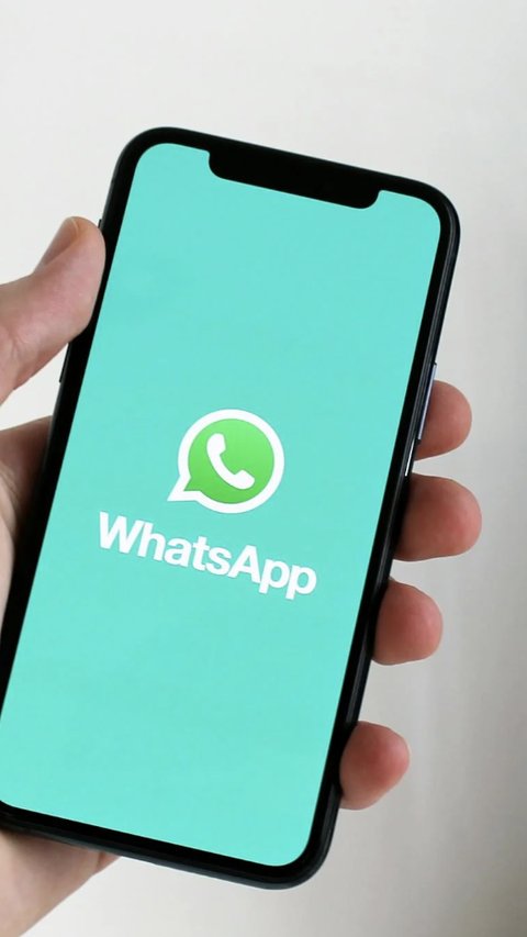 Whatsapp Bakal Hubungkan Akun Medsos ke Profil Pengguna