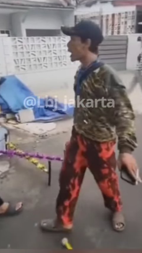 VIDEO: Tak Lagi Galak, Preman Bercelana Loreng Pemalak Guru Depan Anak TK Ditangkap Polisi