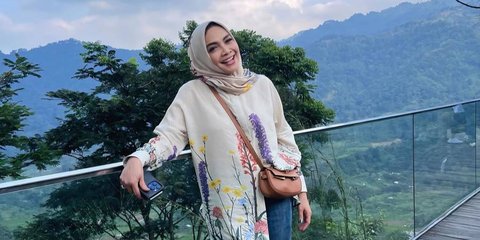 Dijuluki 'Bank Pusat', Kisah Rieta Amilia Hidup Susah Usai Cerai - Kini Jadi Miliuner Miliki Banyak Usaha Sukses