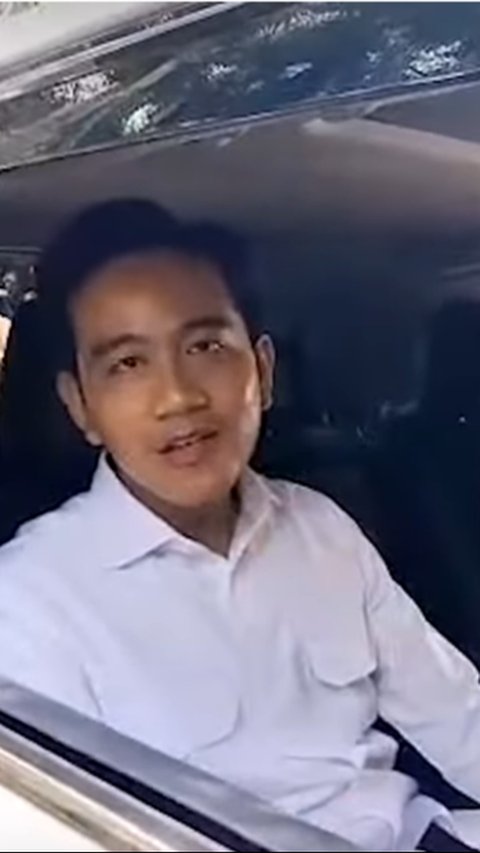 VIDEO: Bahlil Tertunduk Salim ke Jokowi Dekat Prabowo, Gibran Beri Kata-Kata Hari ini