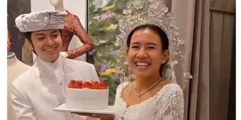 6 Potret Angga Yunanda dan Shenina Cinnamon saat Fitting Baju Pengantin di Bulan Juni 2024