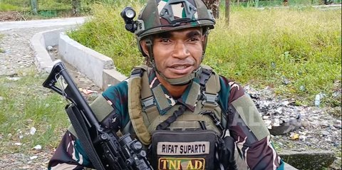 Sangar dan Bawa Laras Panjang Anggota TNI Putra Papua Keturunan Suku Jawa, Ternyata  Bukan Orang Sembarangan