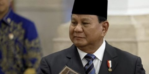 Presiden Prabowo Dapat Hadiah Istimewa Dari Siswi SMA di Ibu Kota, Alasannya Terungkap