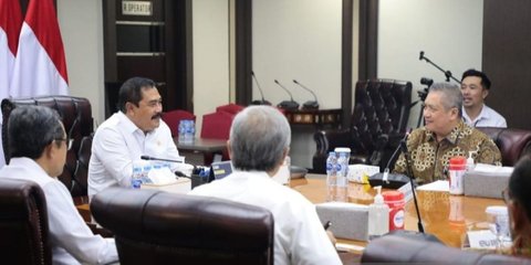 VIDEO: Menohok DPR Protes Jenderal Agus 
