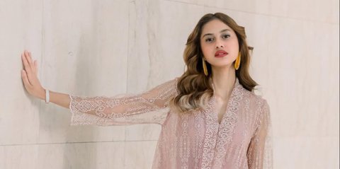 4 Potret Asila Maisa Tampil Anggun dengan Kebaya, Aura Kecantikan Hipnotis Netizen
