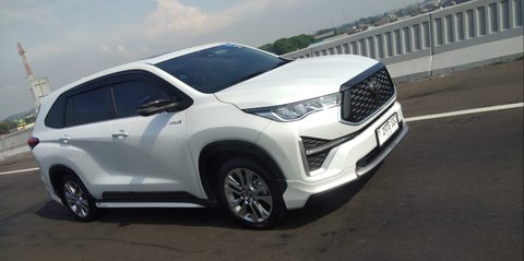 Ingin Memiliki Toyota Kijang Innova Zenix? Berikut Estimasi Pajaknya