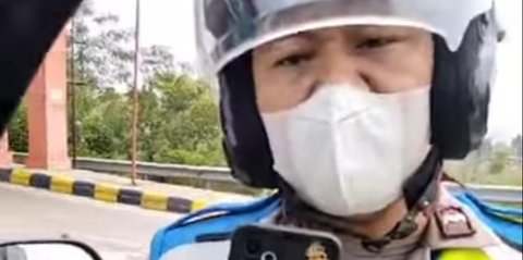 Viral Polisi Adang dan Rampas Kunci Mobil Boks Pisang, Tuding Sopir Bawa Sabu sampai Anaknya Nangis Ketakutan