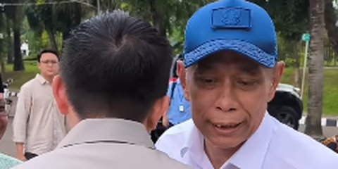Bisik-bisik Wamen Eks Aktivis, Seskab Teddy saat Bertemu Langsung Beri Hormat