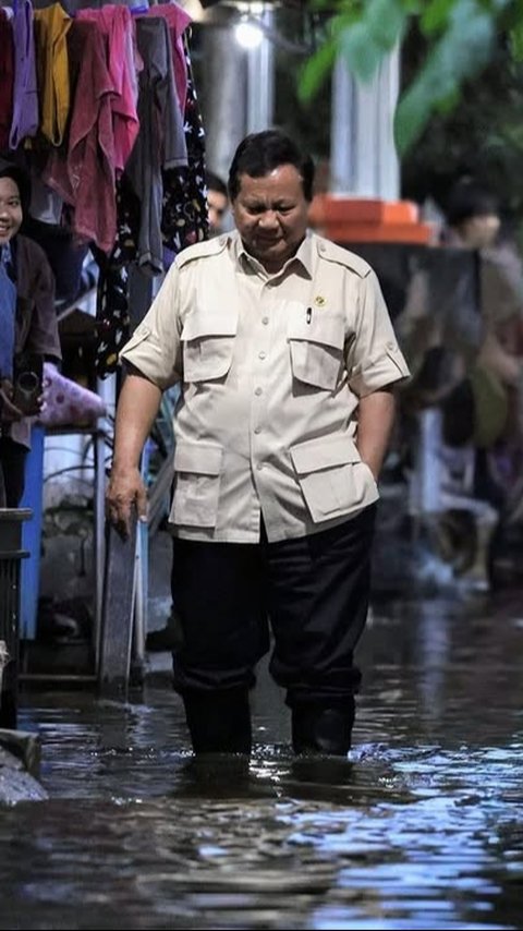 VIDEO: Perintah Prabowo di Tengah Banjir Dicatat Letkol Teddy, Kepala Badan Gizi Langsung Ditelepon