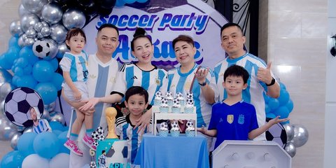 Usung Konsep Soccer Party, 5 Potret Kezia Karamoy Rayakan Ulang Tahun Anak, Sekeluarga Kompak Pakai Jersey Timnas Argentina