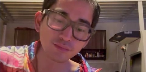 {{caption}}