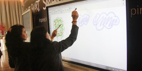 Pengadaan Smart Board Rp30 Miliar di Depok Disorot, Ini Penjelasan Kadisdik