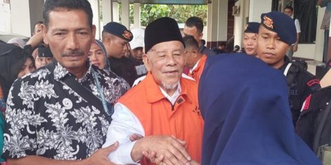 Mantan Gubernur Malut Abdul Gani Kasuba Meninggal di Rumah Sakit