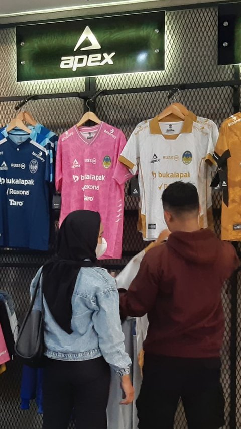 Berkah Lolos Liga 1, Penjualan Official Merchandise PSIM Jogja Meroket