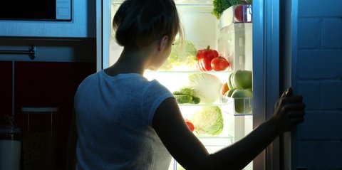 13 Makanan yang Harus Dihindari Sebelum Tidur Menurut Pakar Nutrisi