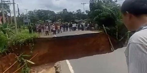 Jalan Nasional Penghubung Jambi-Sumatera Barat Putus, Ini Penyebabnya