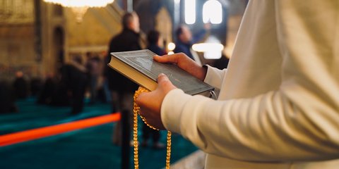Kapan Malam Lailatul Qadar 2025? Simak Deretan Hari Kesempatan Emas Umat Islam!